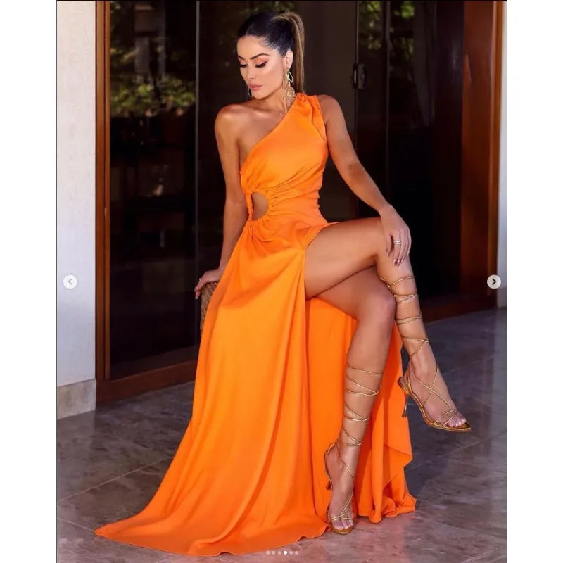 Vestido Vazado Alta Fenda